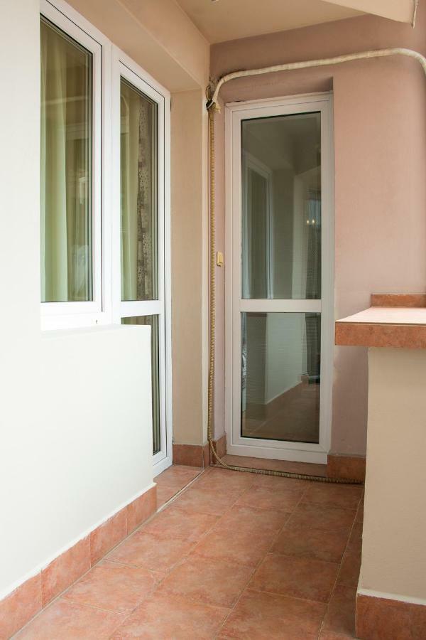 Glorious - 2-Bedroom Apartment Near Youth Hill By Flat Mаnager Plovdiv Exterior photo